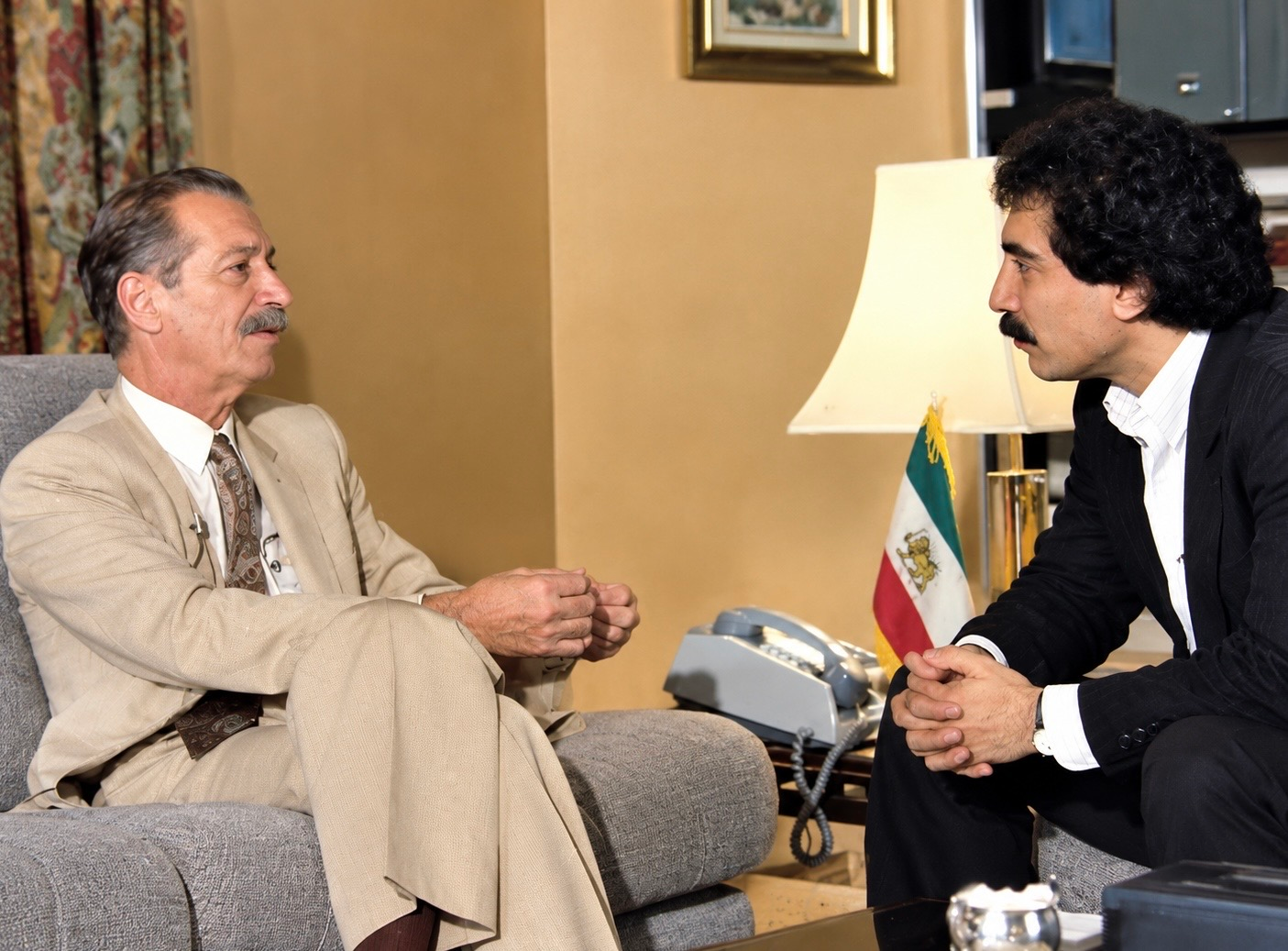 آگهی دو